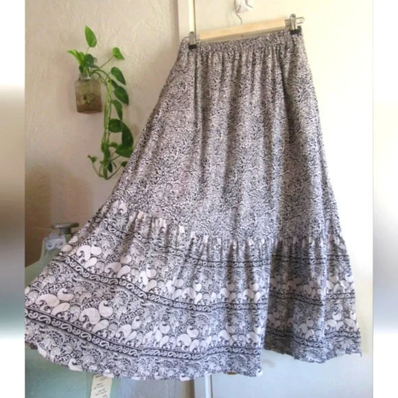 ANNA SUI Paisley Print Long Maxi Skirt Cotton, Lined with Pockets - Picture 1 of 7